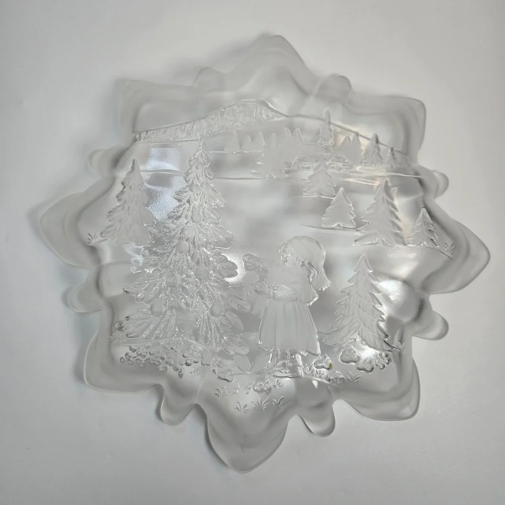 Vintage Mikasa Christmas Story Frosted Glass Crystal Serving Plate Bowl‎ Platter